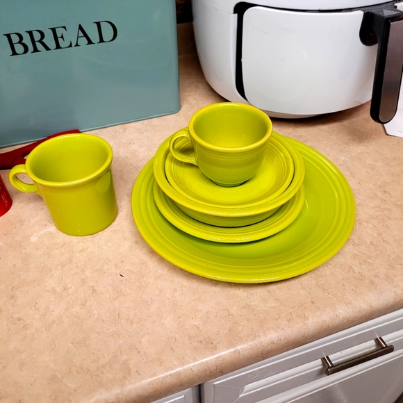 Lemon grass Fiestaware 6pc place setting